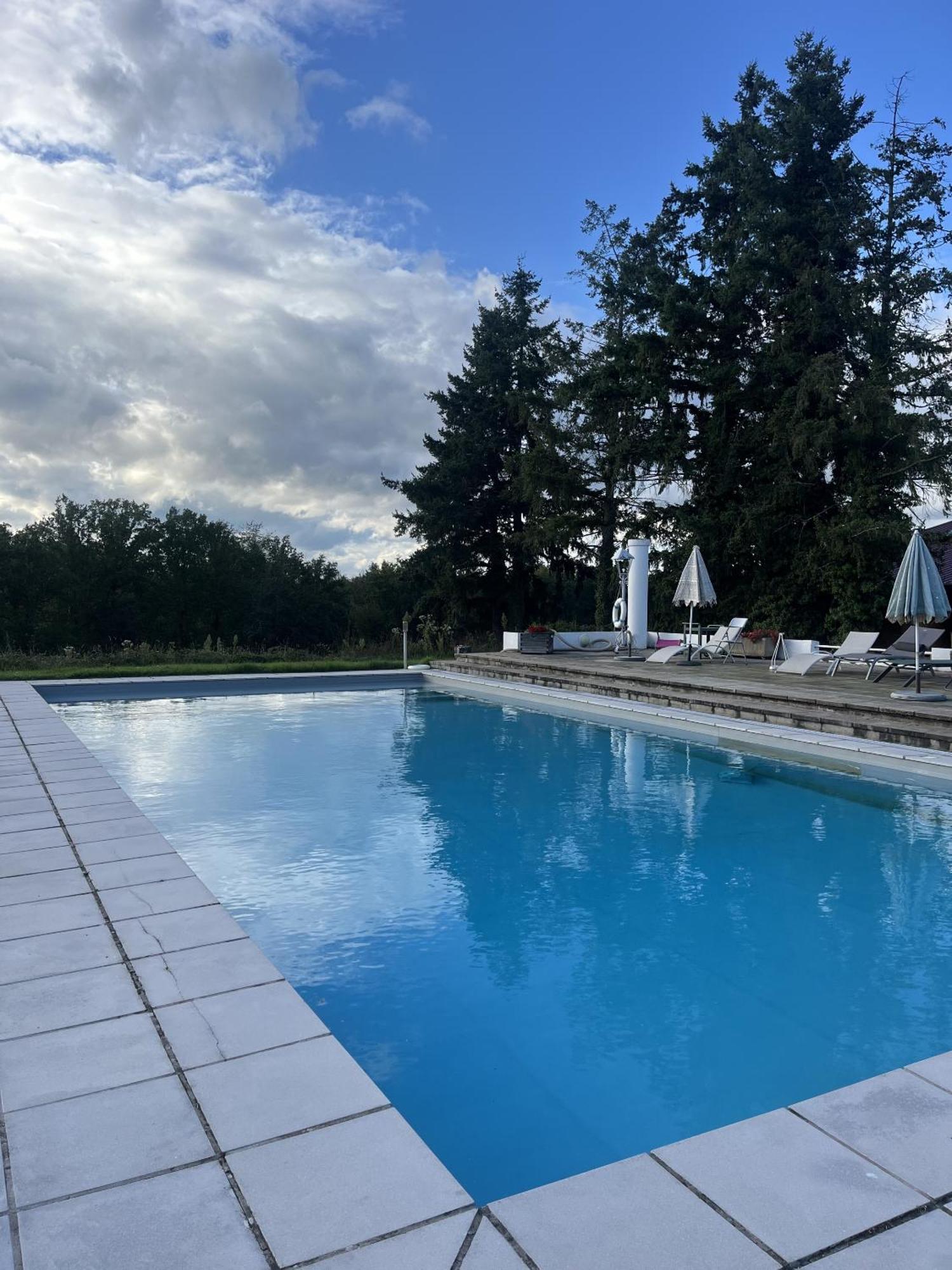 Chateau Tout Y Fault Loriges ภายนอก รูปภาพ